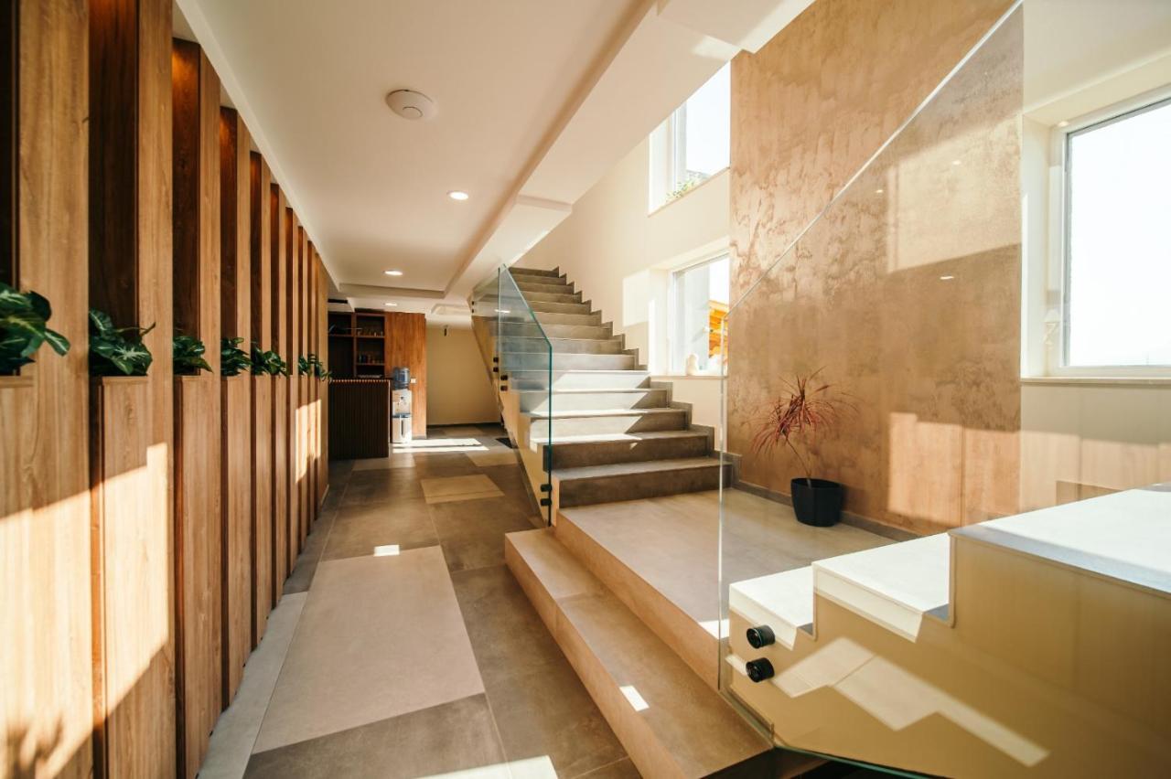 Hotel Rk Ghimbav Exterior photo