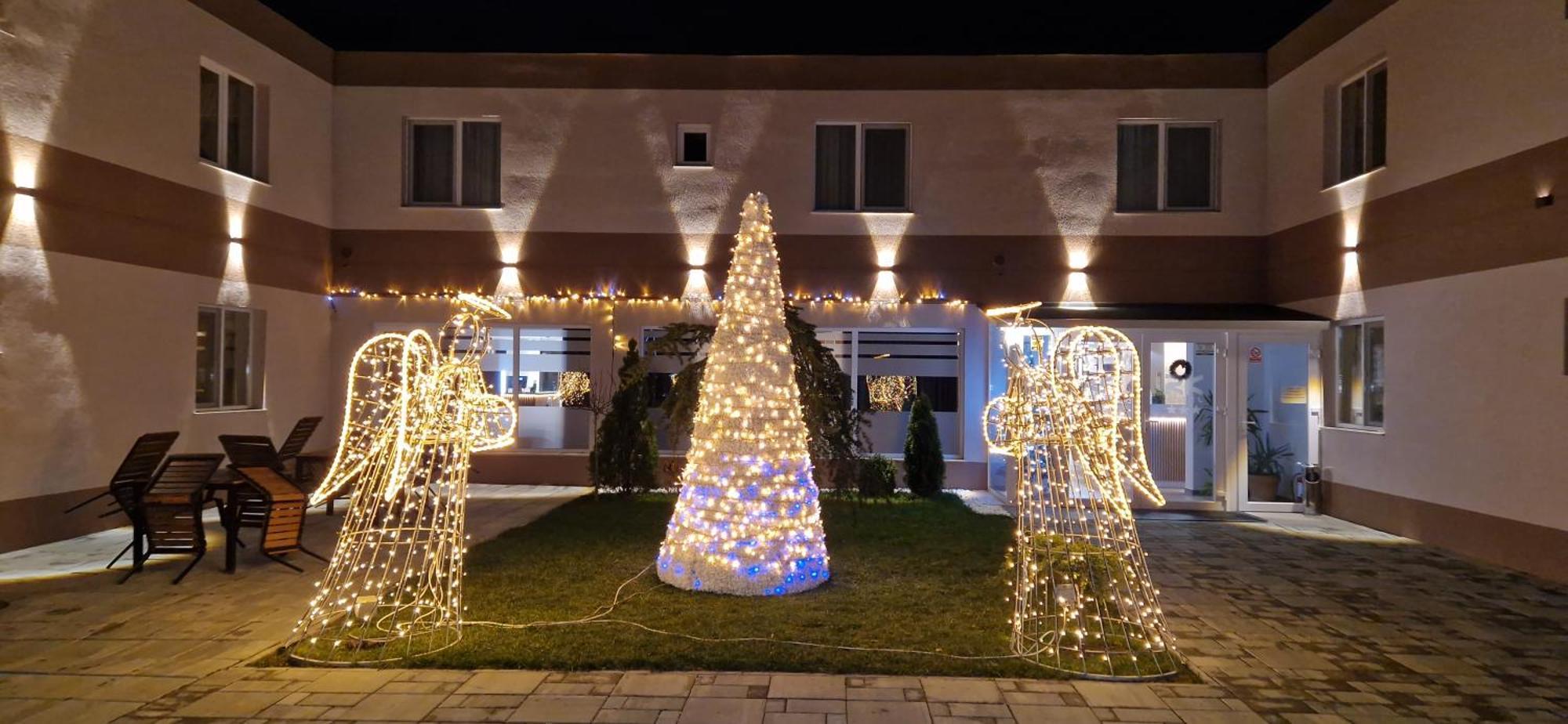 Hotel Rk Ghimbav Exterior photo